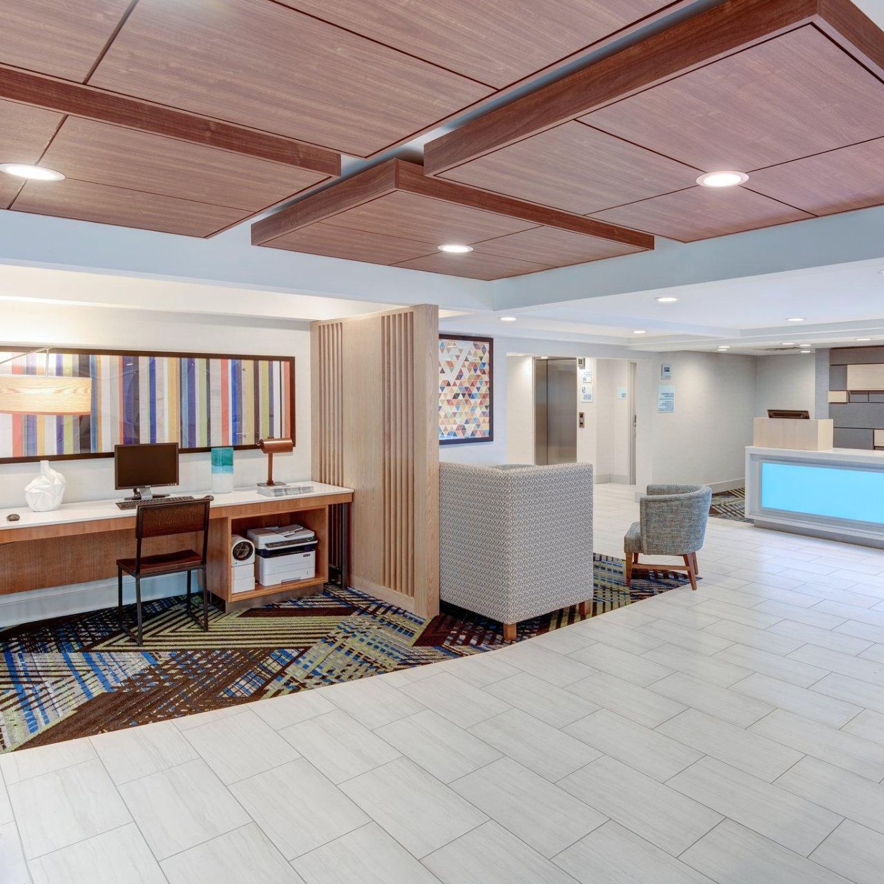 Holiday Inn Express Suites WEST LONG BRANCH EATONTOWN 3 HRS
